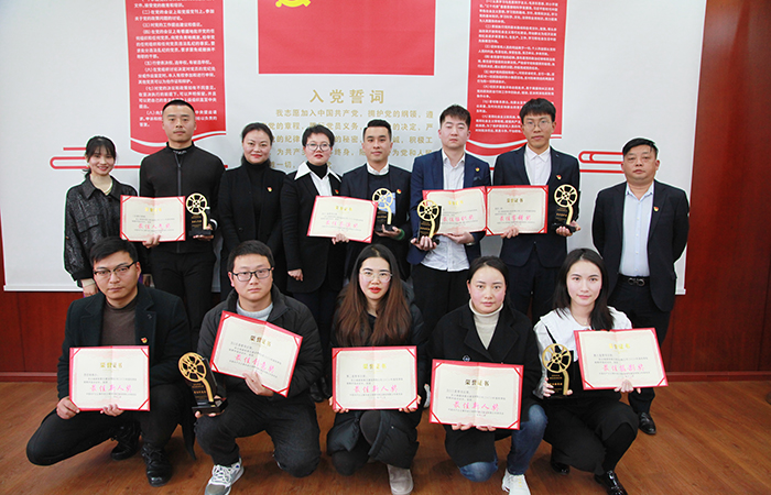 1609389957881631.jpg 獲獎合影小.jpg