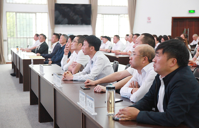 聚精會(huì )神小.jpg