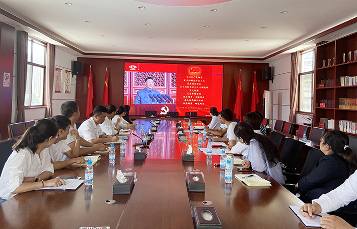 xiao 直八開(kāi)展專(zhuān)題黨課學(xué)習 ( 余紅.jpg